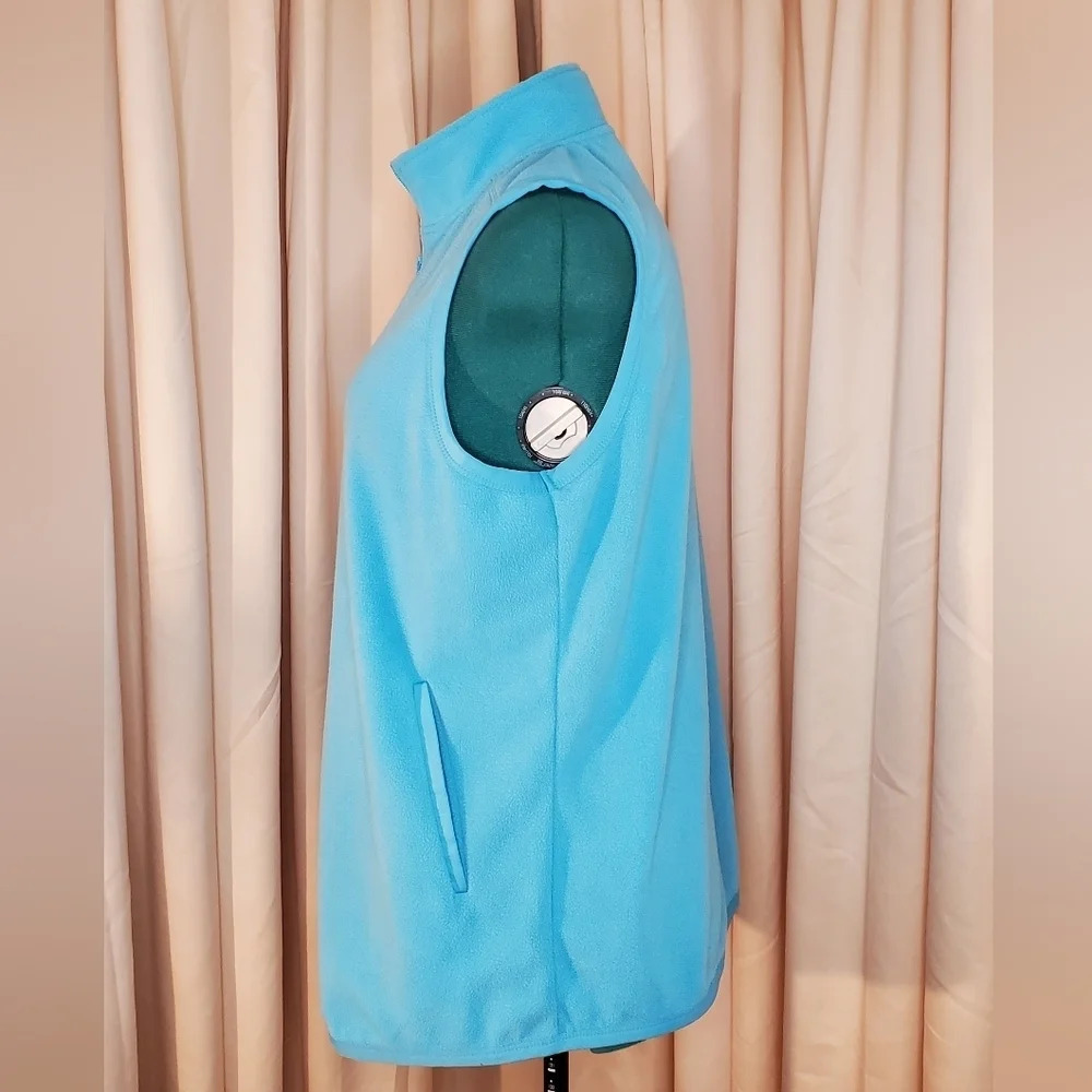 0118. NWOTs ~ Woman Within ~ Sky Blue ~ Fleece Vest w/ Pockets - Picture 2 of 11